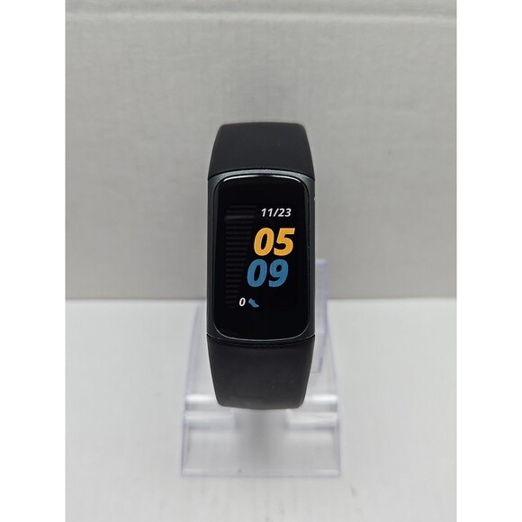 Fitbit Charge 5 Fitness Tracker GPS SpO2 Sleep Monitor Activity W/ Charger Watch - Picture 1 of 11